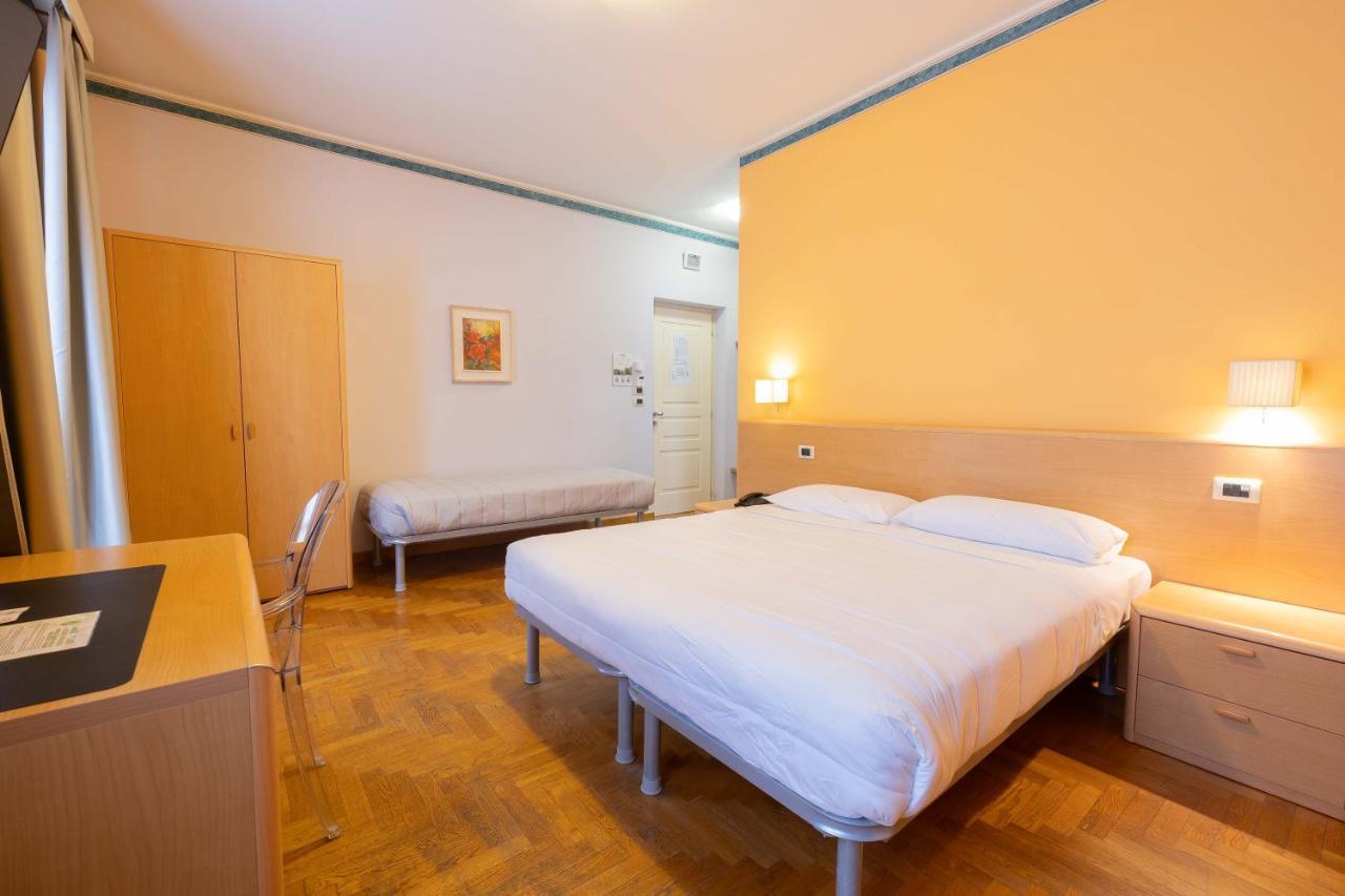 Hotel La Ferte آستي المظهر الخارجي الصورة