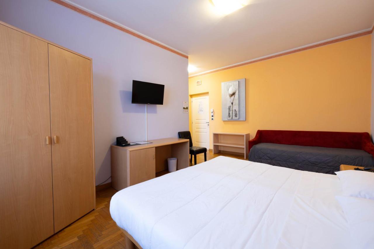 Hotel La Ferte آستي المظهر الخارجي الصورة