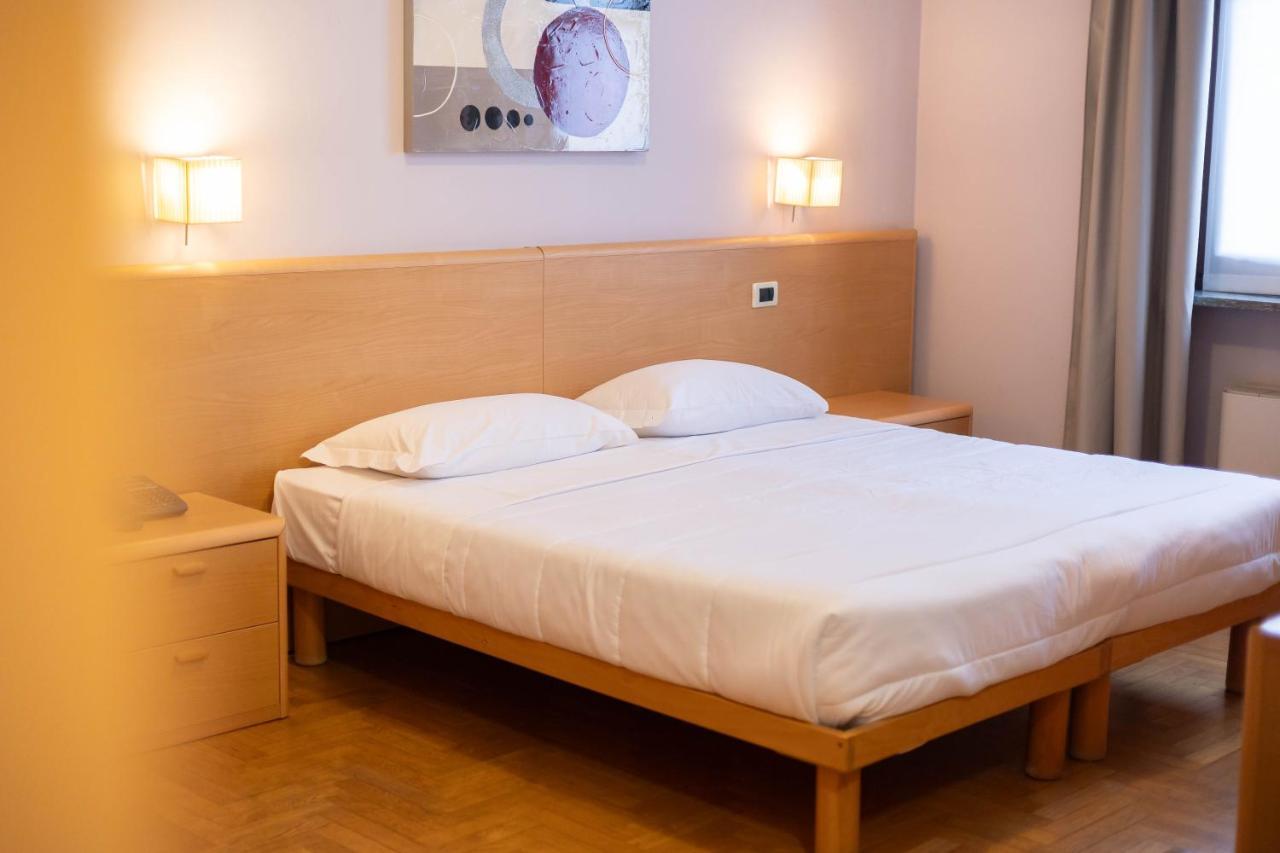 Hotel La Ferte آستي المظهر الخارجي الصورة