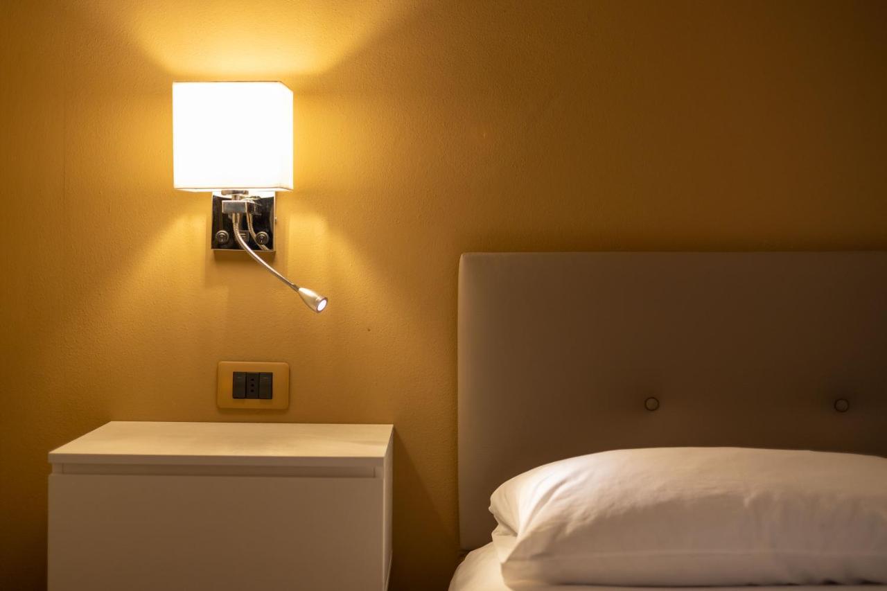 Hotel La Ferte آستي المظهر الخارجي الصورة