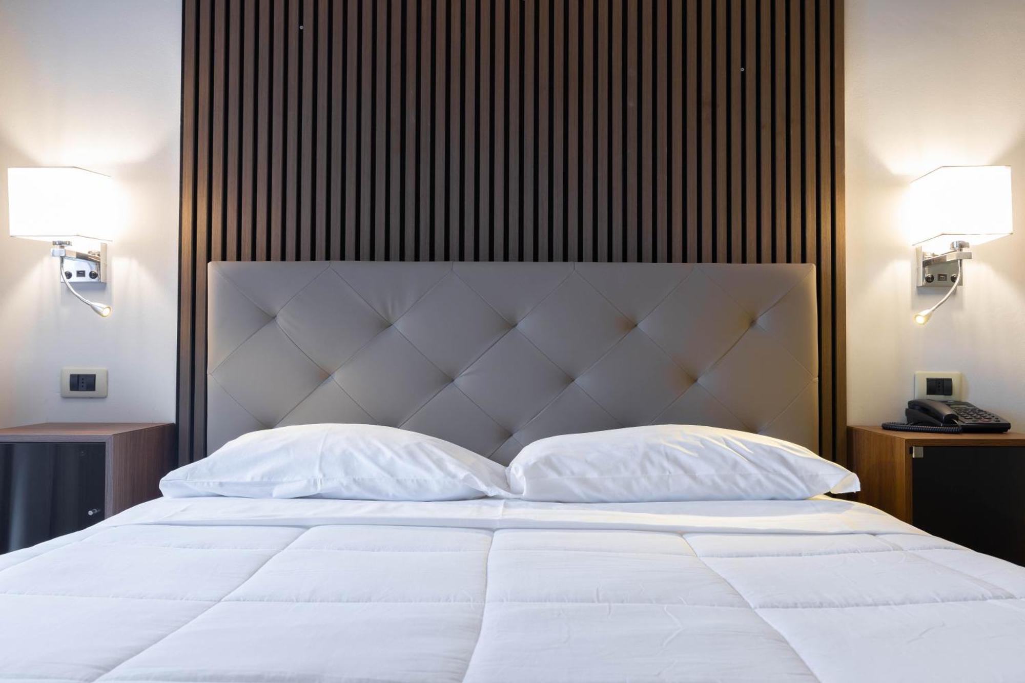 Hotel La Ferte آستي المظهر الخارجي الصورة